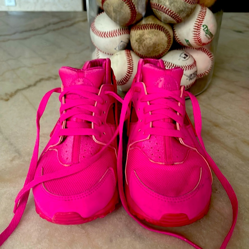 Nike pink shoes 7